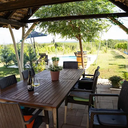 Casa Vida Villa Nestin