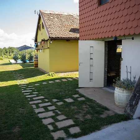 Casa Vida Villa Nestin